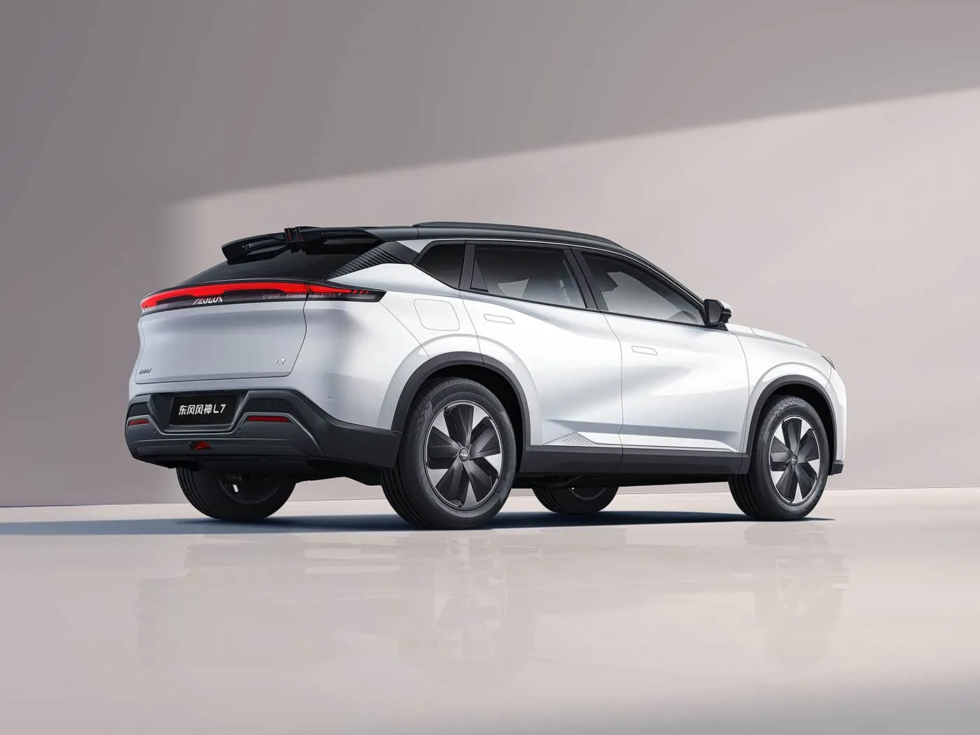 Dongfeng Aeolus L7 : SUV EV/PHEV 5 places Premium Touches Sièges en cuir Véhicule à énergie nouvelle longue autonomie
