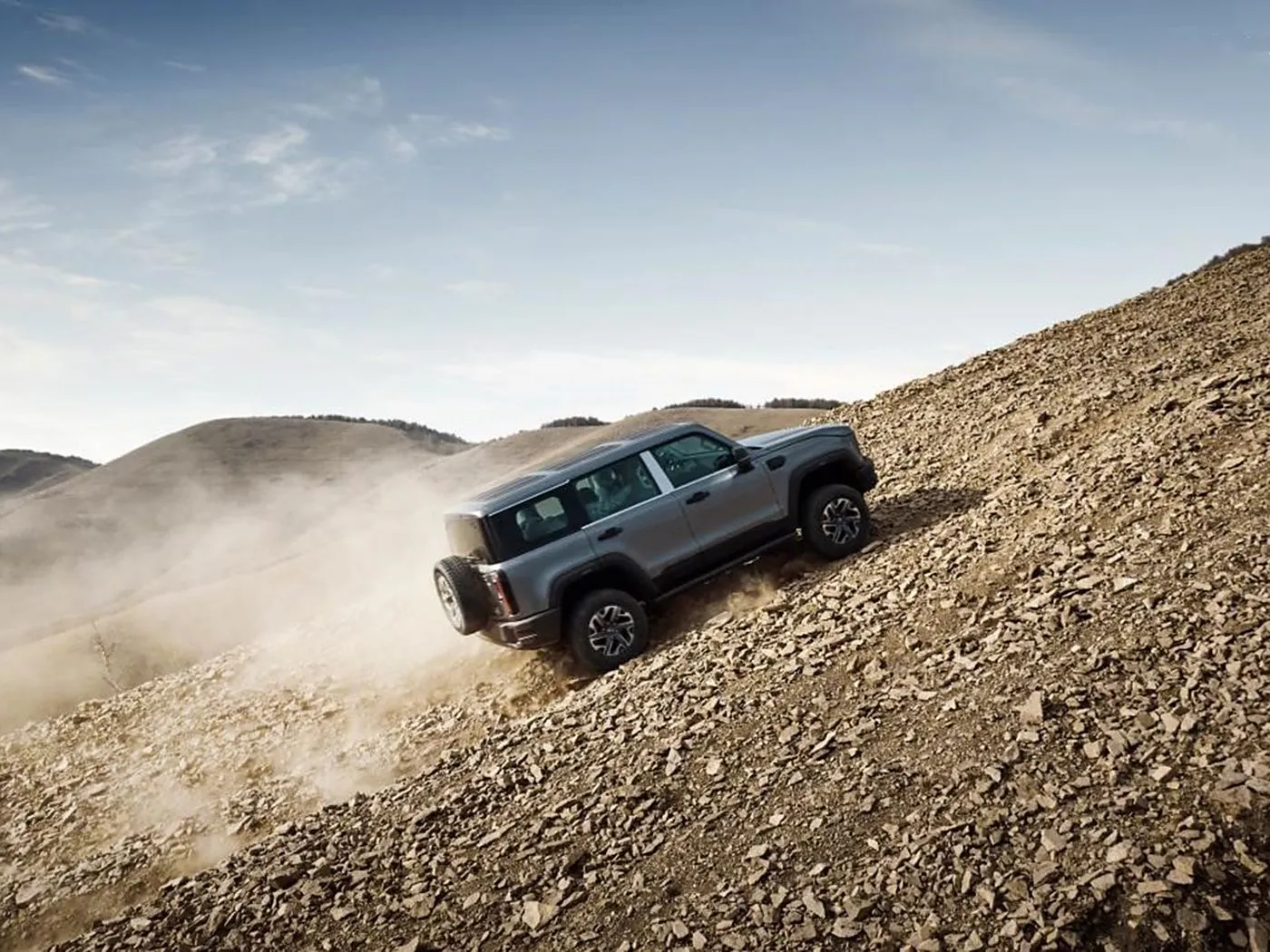 SUV compact tout-terrain Beijing BJ40 4 roues motrices, réservoir de 85 L et caméra panoramique à empattement long