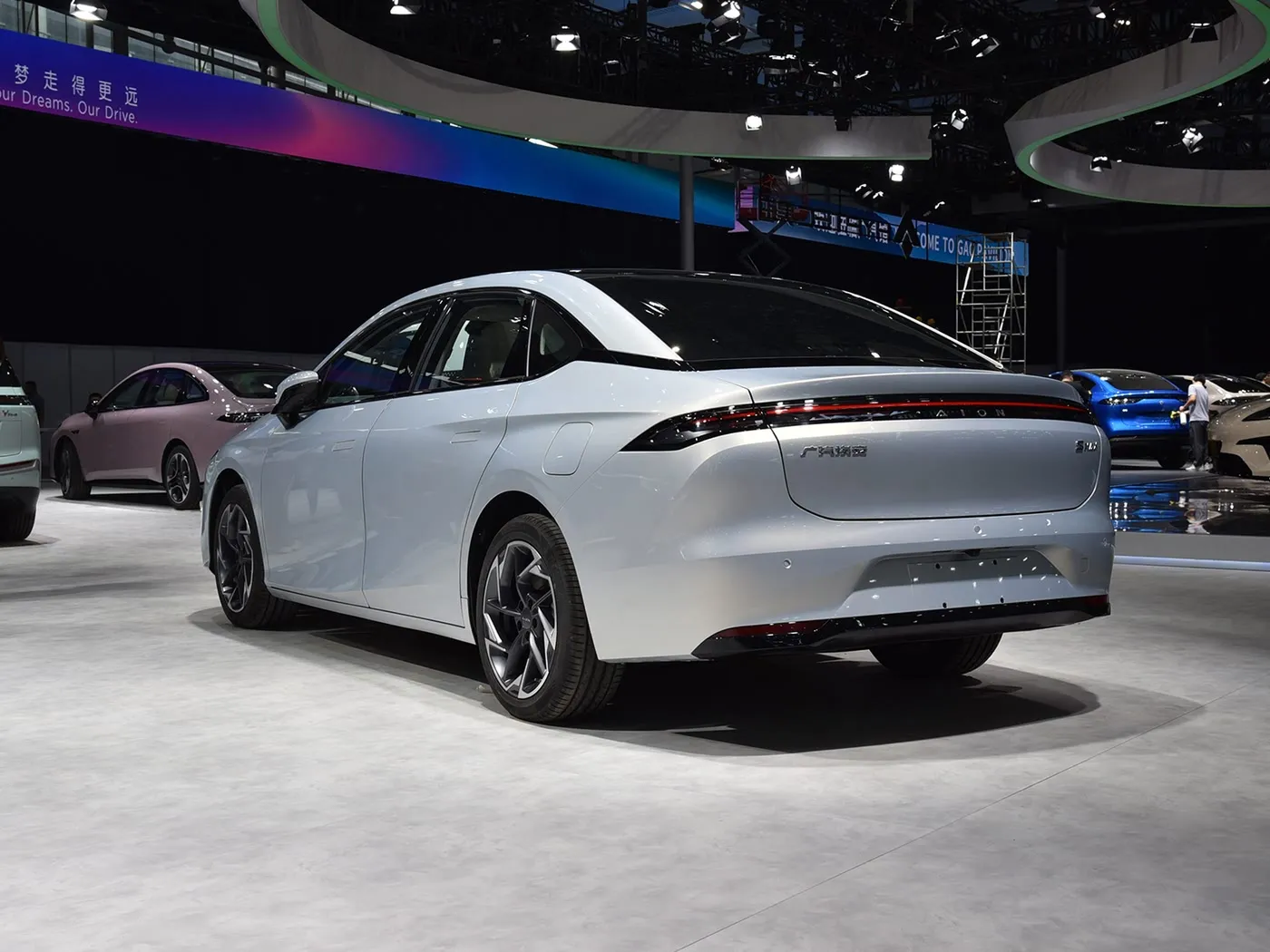AION S MAX SUV électrique de luxe hybride EV avec fonctionnalités avancées à grande vitesse Véhicule écologique à énergie nouvelle