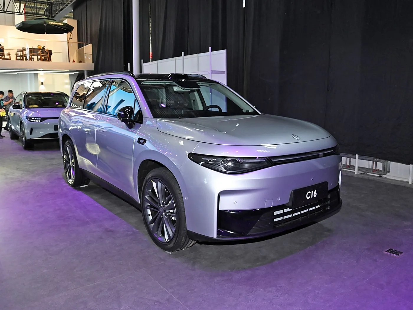 Leapmotor C16 5 portes 6 places EV SUV 4WD Mode de conduite Direction à gauche Carburant électrique et hybride Nouvelle énergie Auto