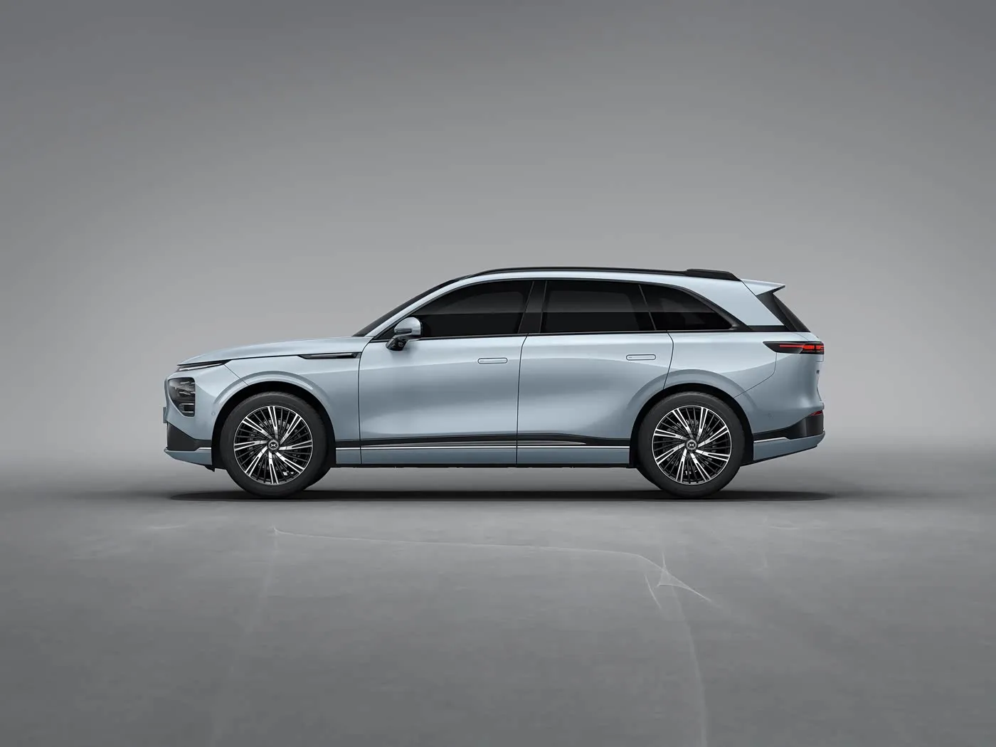 Xpeng G9 luxe 4 portes 5 places SUV véhicule électrique nouvelle énergie MPV hayon avec mode de conduite 4WD puissance PHEV et moteur EV gauche