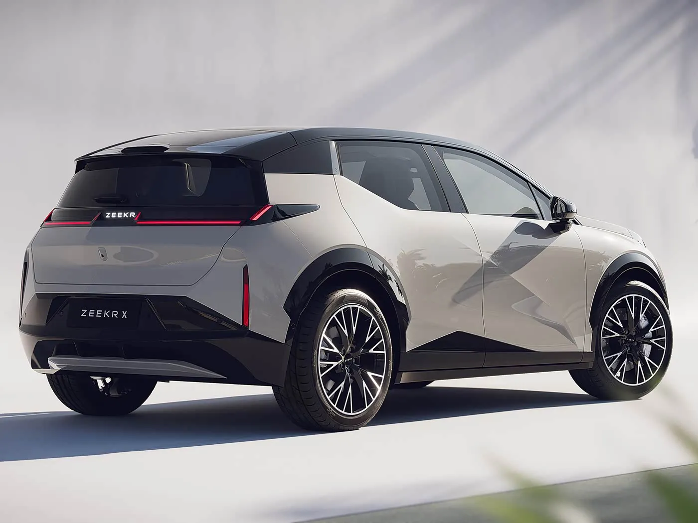 Meilleur rapport qualité-prix SUV Zeekr X Véhicule électrique à nouvelle énergie Capacité de vitesse de 190 km/h Performances polyvalentes à petit budget