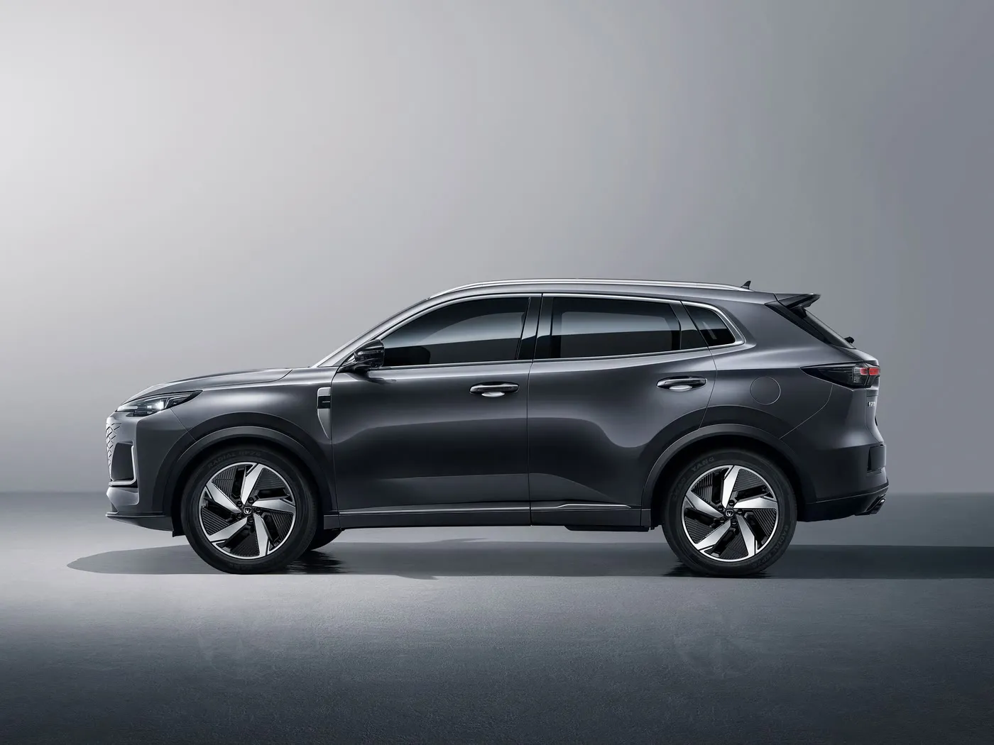 SUV compact Changan CS55 PLUS, vitesse maximale de 190 km/h, caméra 360°, climatisation double zone et audio JBL Premium