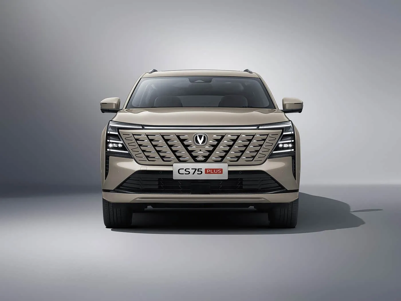 Changan CS75 PLUS 1.5T/2.0T SUV compact avec assistance L2.5, écran tactile 15,6" et empattement long