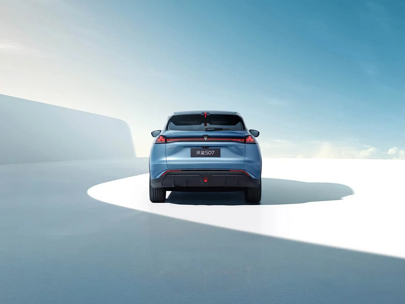 Deepal S07 nouveau véhicule énergétique SUV Premium à autonomie étendue/EV empattement longue portée 5 sièges écran en pouces