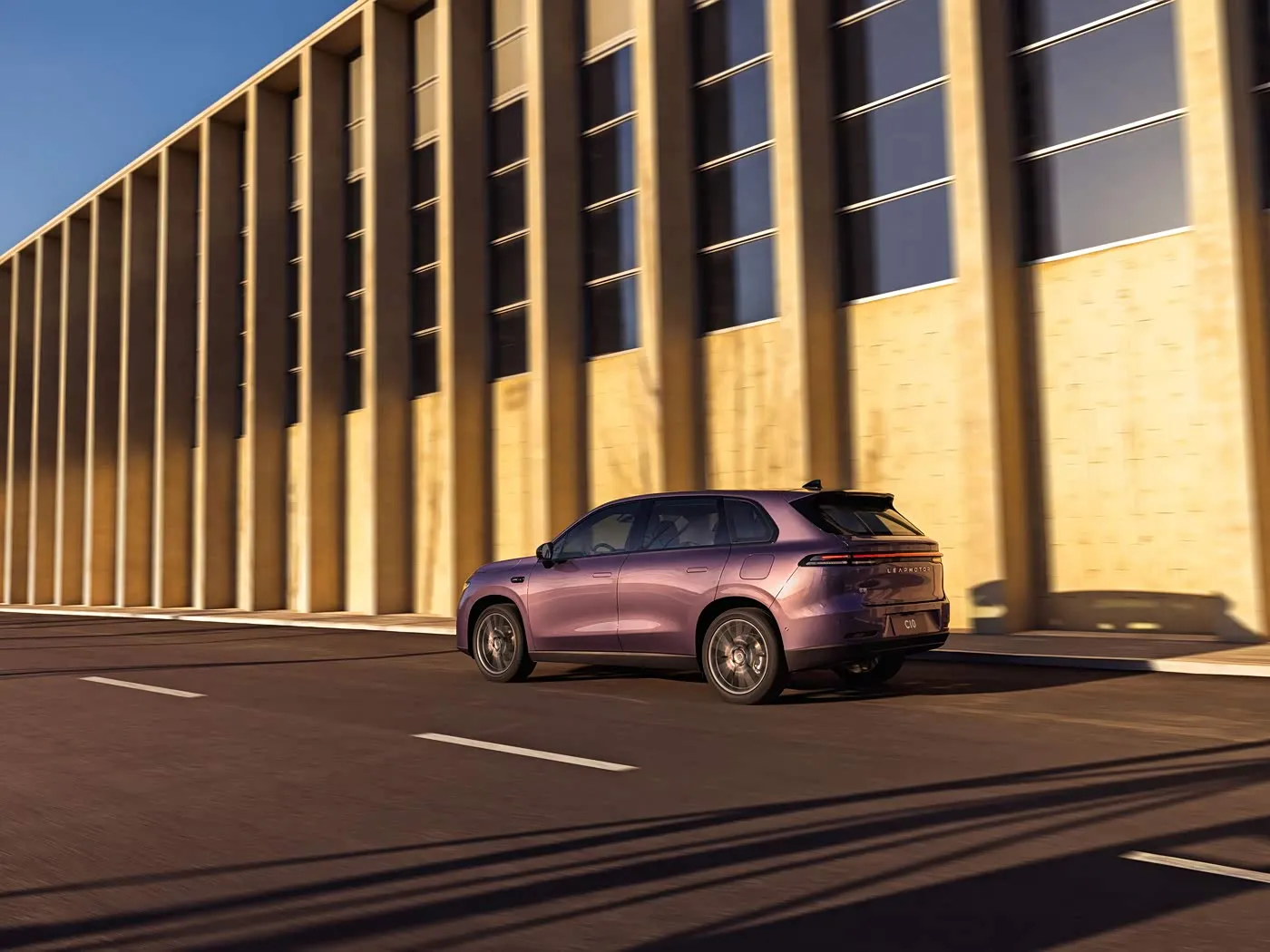 LEAPMOTOR C10 SUV électrique hybride 4 roues motrices à grande vitesse, autonomie de 170 km, véhicule à énergie nouvelle en provenance de Chine