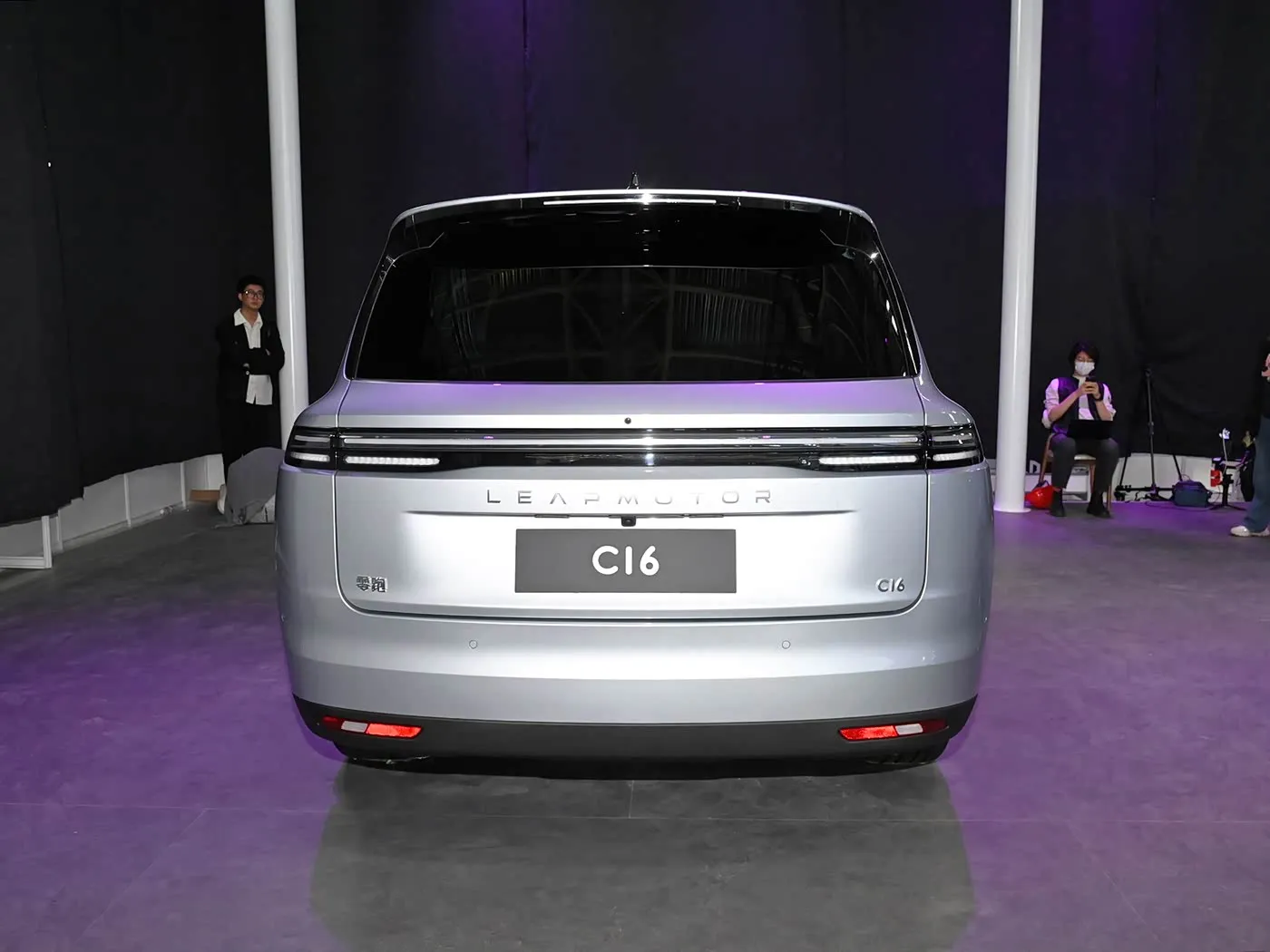 Leapmotor C16 5 portes 6 places EV SUV 4WD Mode de conduite Direction à gauche Carburant électrique et hybride Nouvelle énergie Auto
