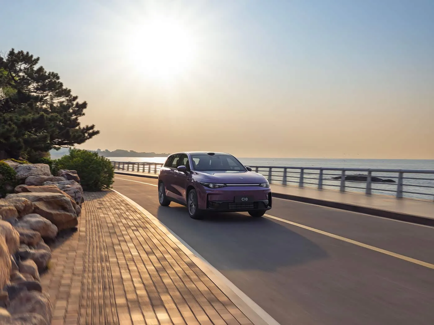 LEAPMOTOR C10 SUV électrique hybride 4 roues motrices à grande vitesse, autonomie de 170 km, véhicule à énergie nouvelle en provenance de Chine