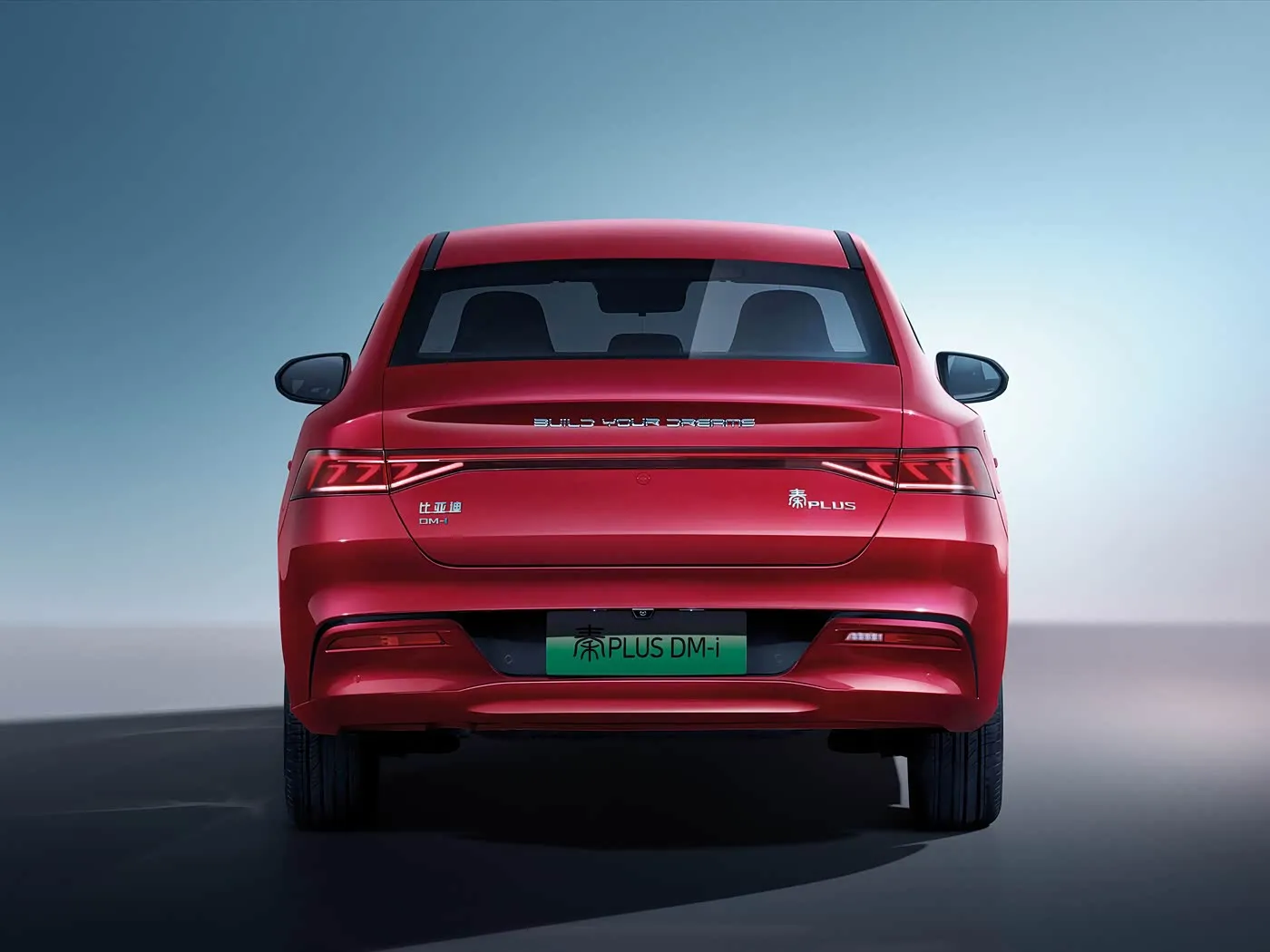 BYD Qing Plus SUV électrique Voiture automatique hybride Véhicule à nouvelle énergie Moteur EV amélioré Direction à gauche Berline optimisée pour le moteur de recherche