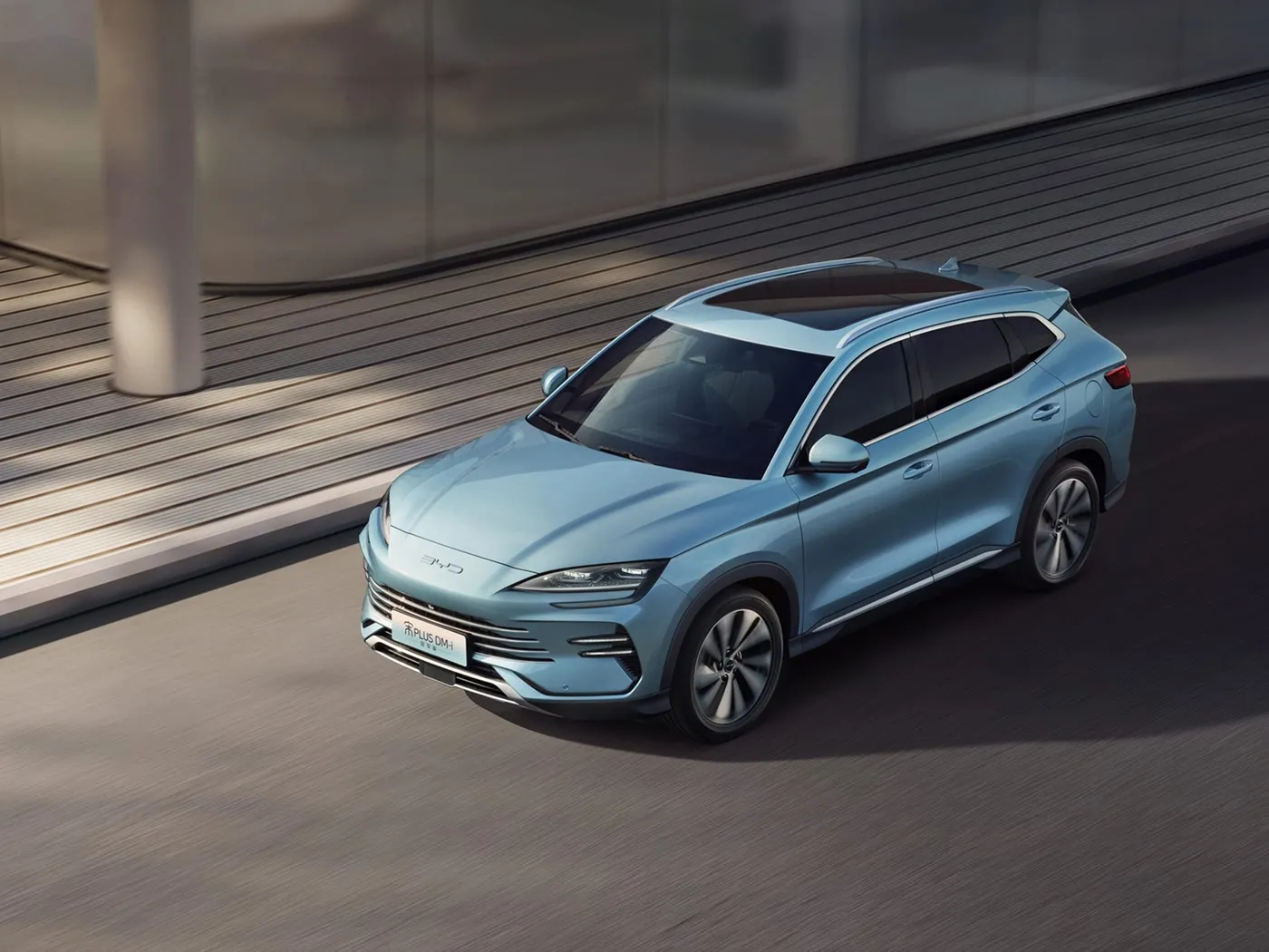 BYD Song Plus SUV Transmission intégrale automatique avec caméra arrière Sièges en cuir Carburant hybride Volant à gauche